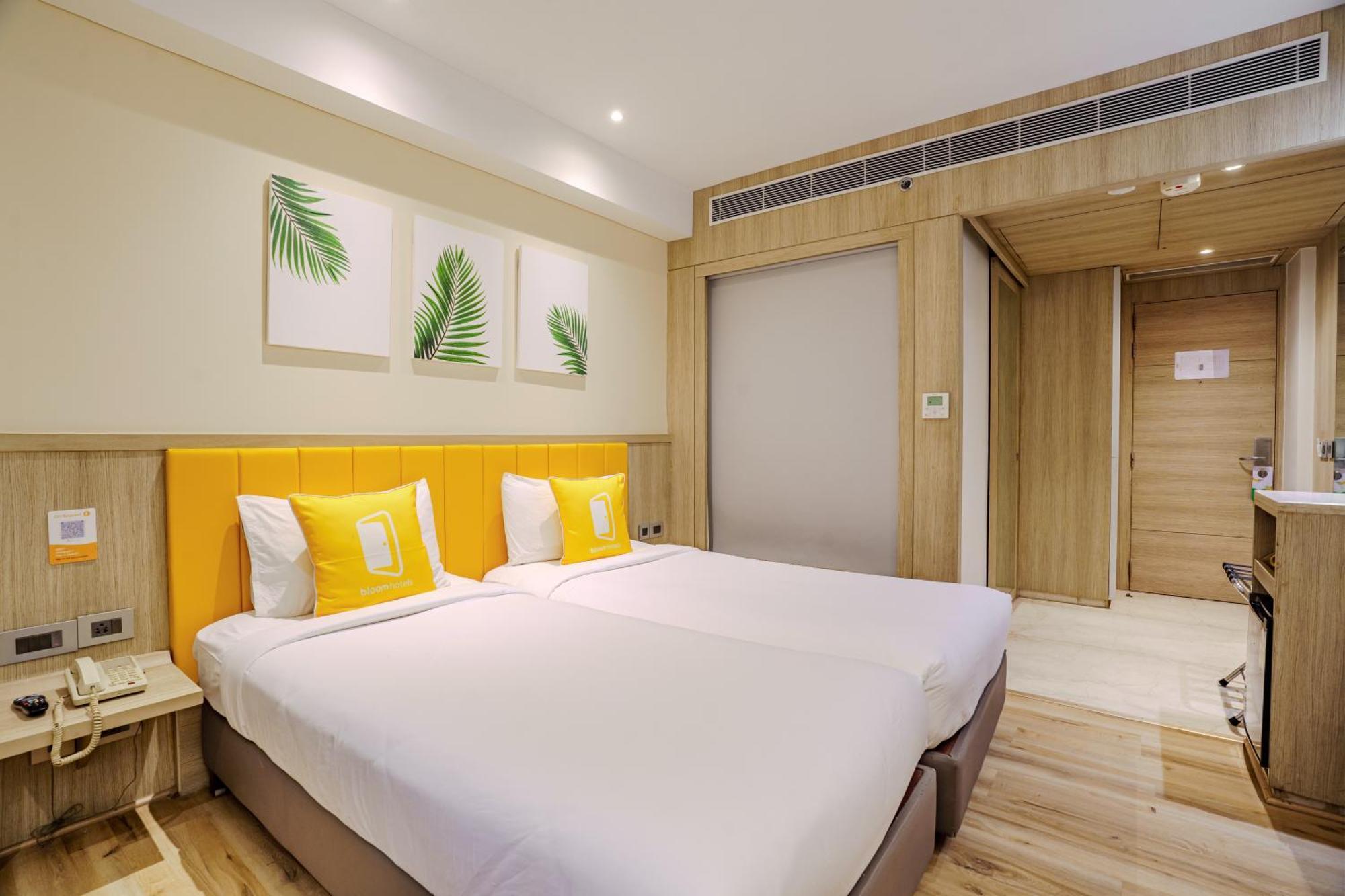 Bloom Hotel - Karol Bagh デリー エクステリア 写真